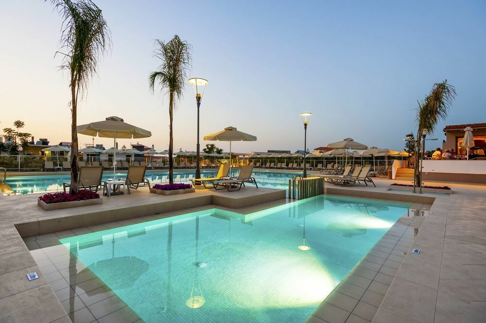 Aparthotel Porto Platanias Village