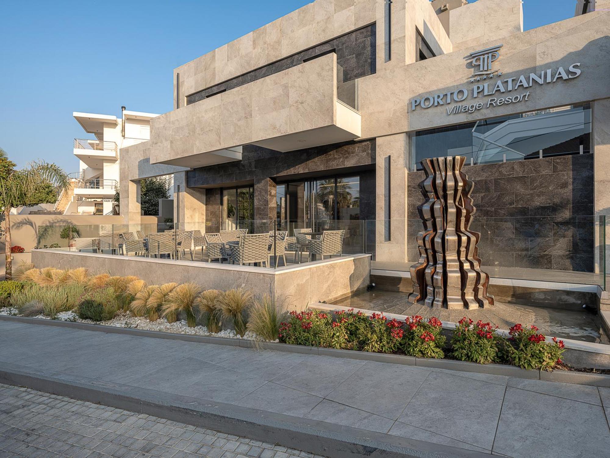 Aparthotel Porto Village 5*