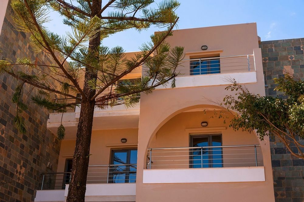 Aparthotel Porto Village Platanés